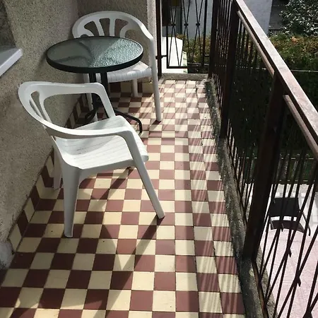 Zamor House Кестхей